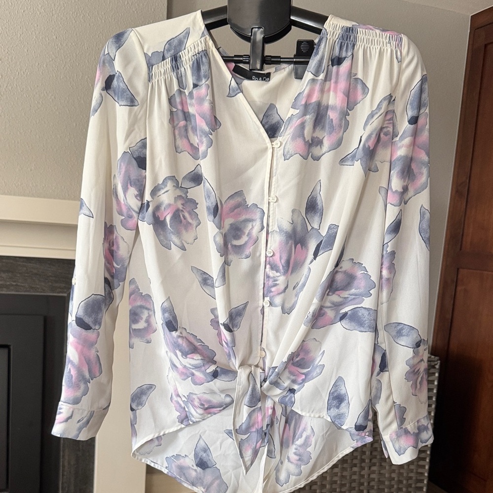 Ro & De Floral Blouse in Purple and Pink